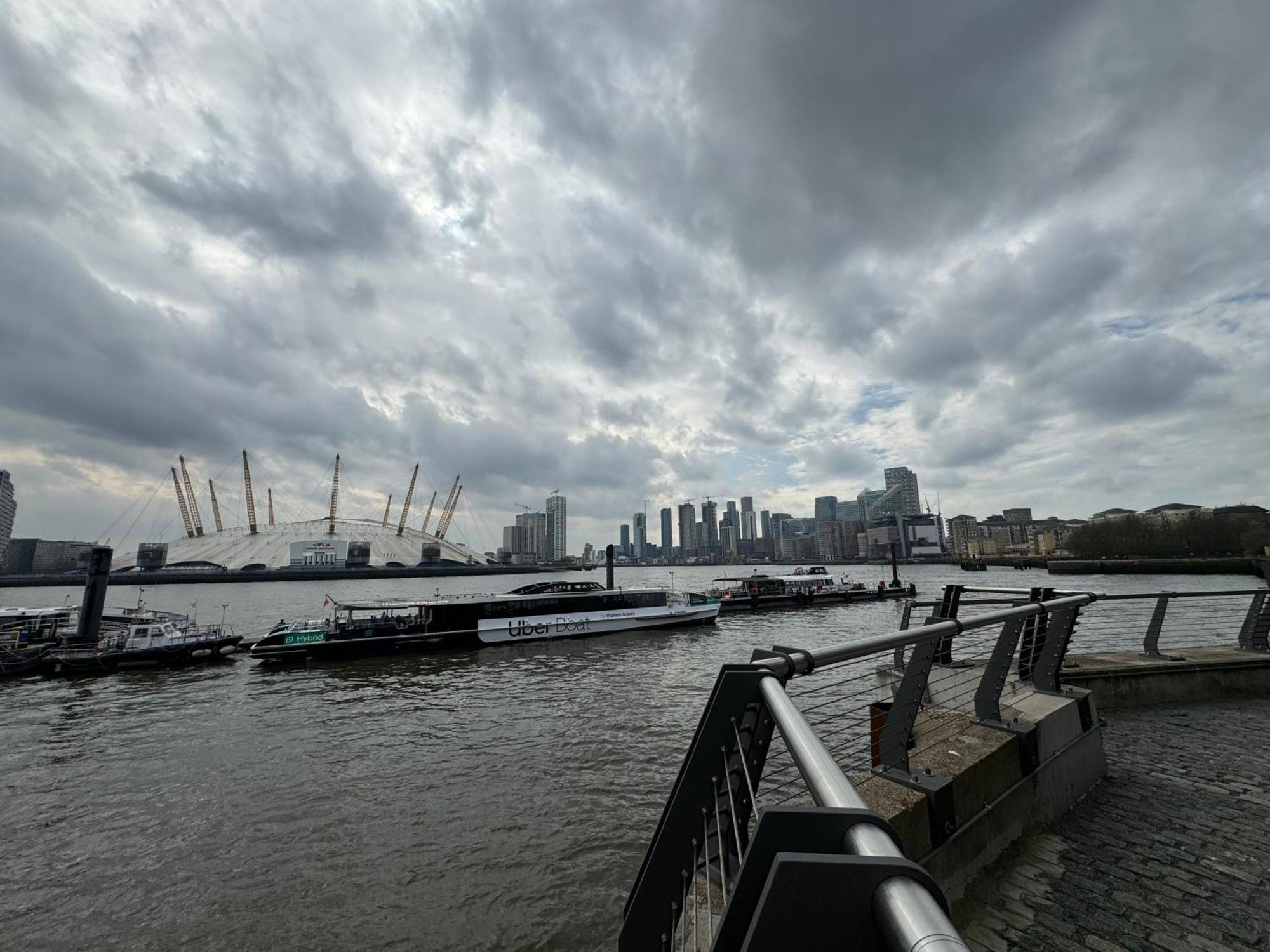 London Luxury Flat With Balcony, River View, O2 Arena, Excel, Canary Wharf, Station Apartment Luaran gambar